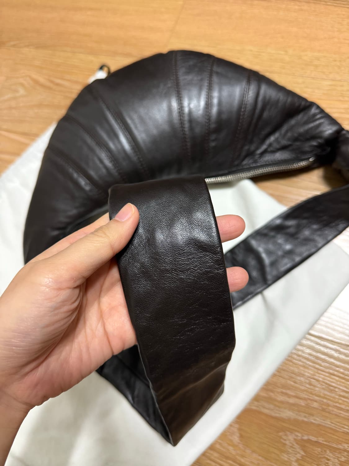 르메르 범백 크루아상 스몰 다크 초콜릿 상품이미지4