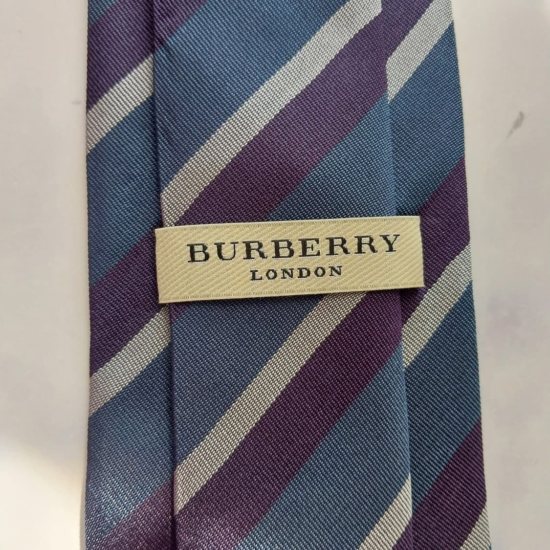 버버리 네이비 퍼플 스트라이프 넥타이 8.5cm A+등급 K2398
 상품이미지9