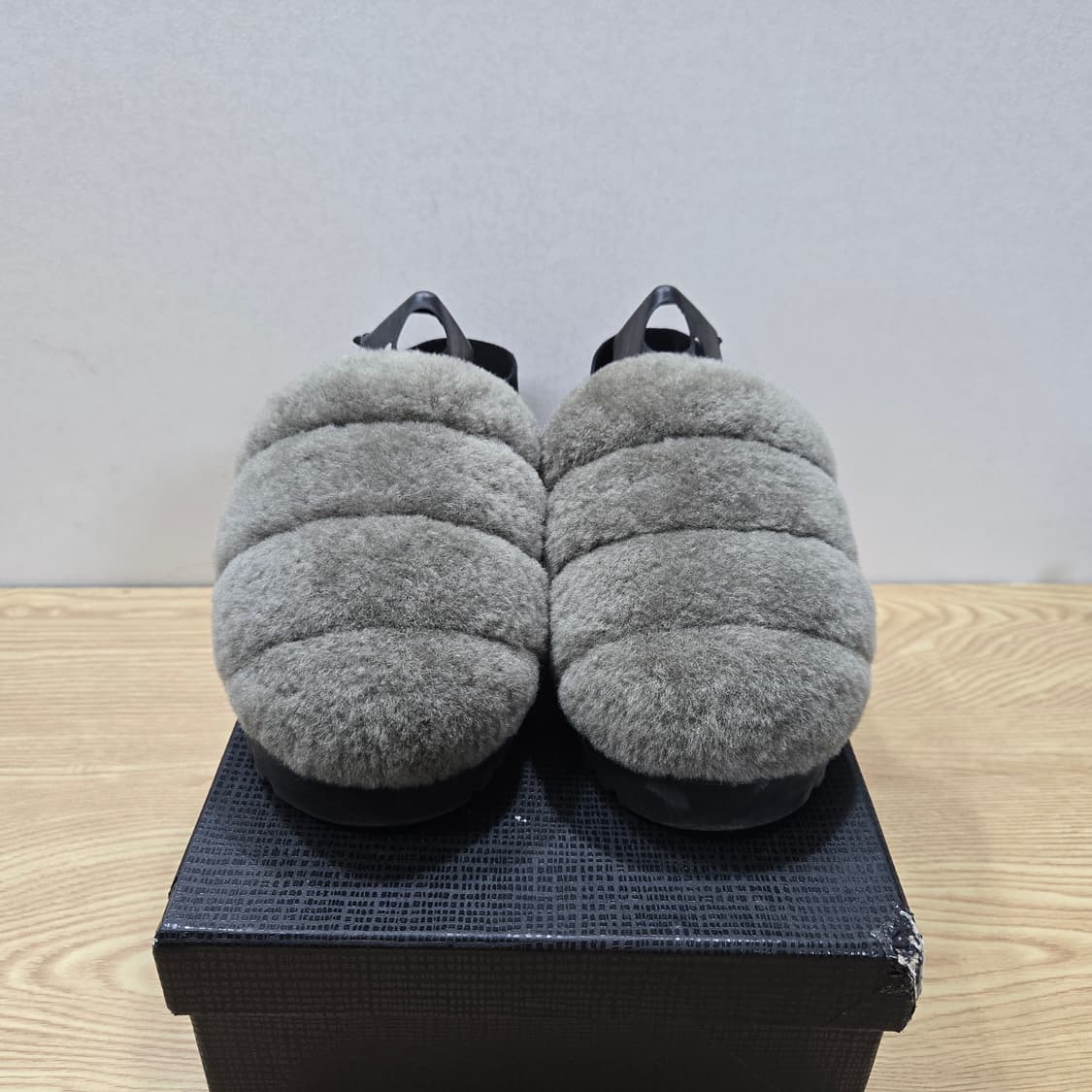 240 어그 UGG 슈퍼 플러프 퍼슬리퍼 그레이 상품이미지2