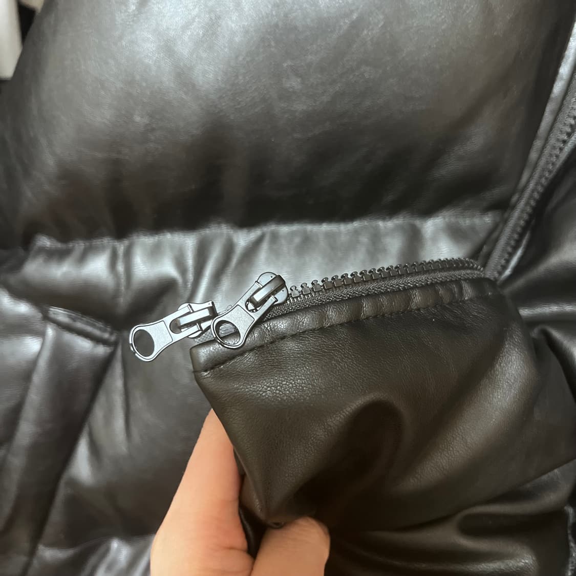 LOWEL 오버핏 레더 패딩조끼 상품이미지9