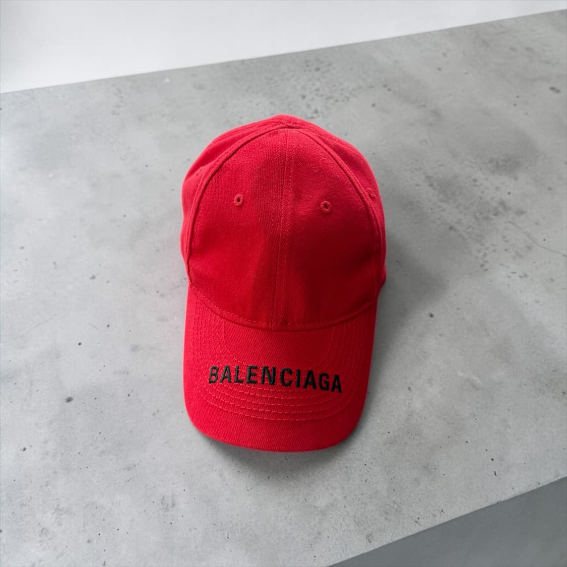 발렌시아가 자수 로고 레드 볼캡 상품이미지3