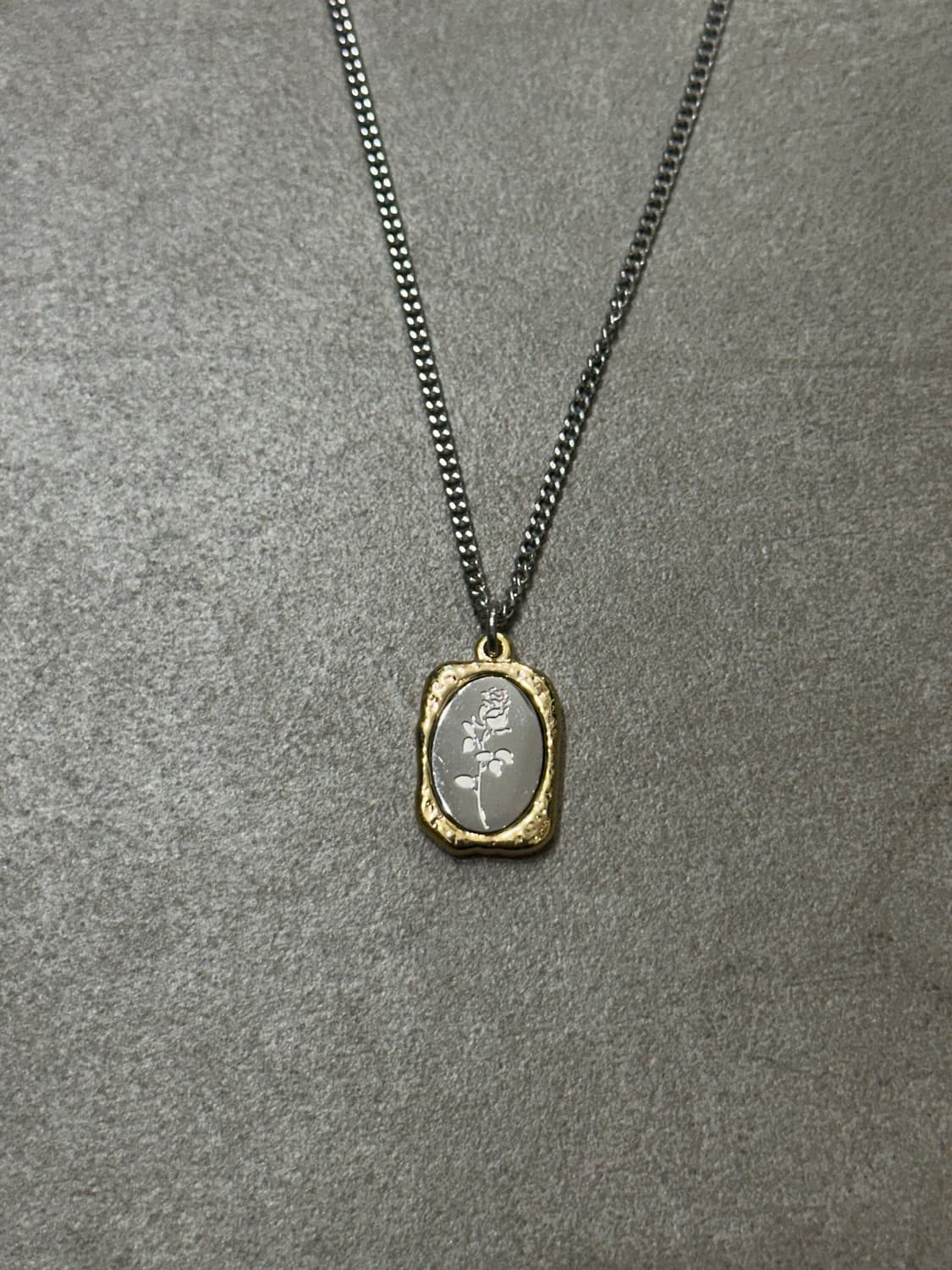 Rose in mirror - 거울안 장미 목걸이 상품이미지1