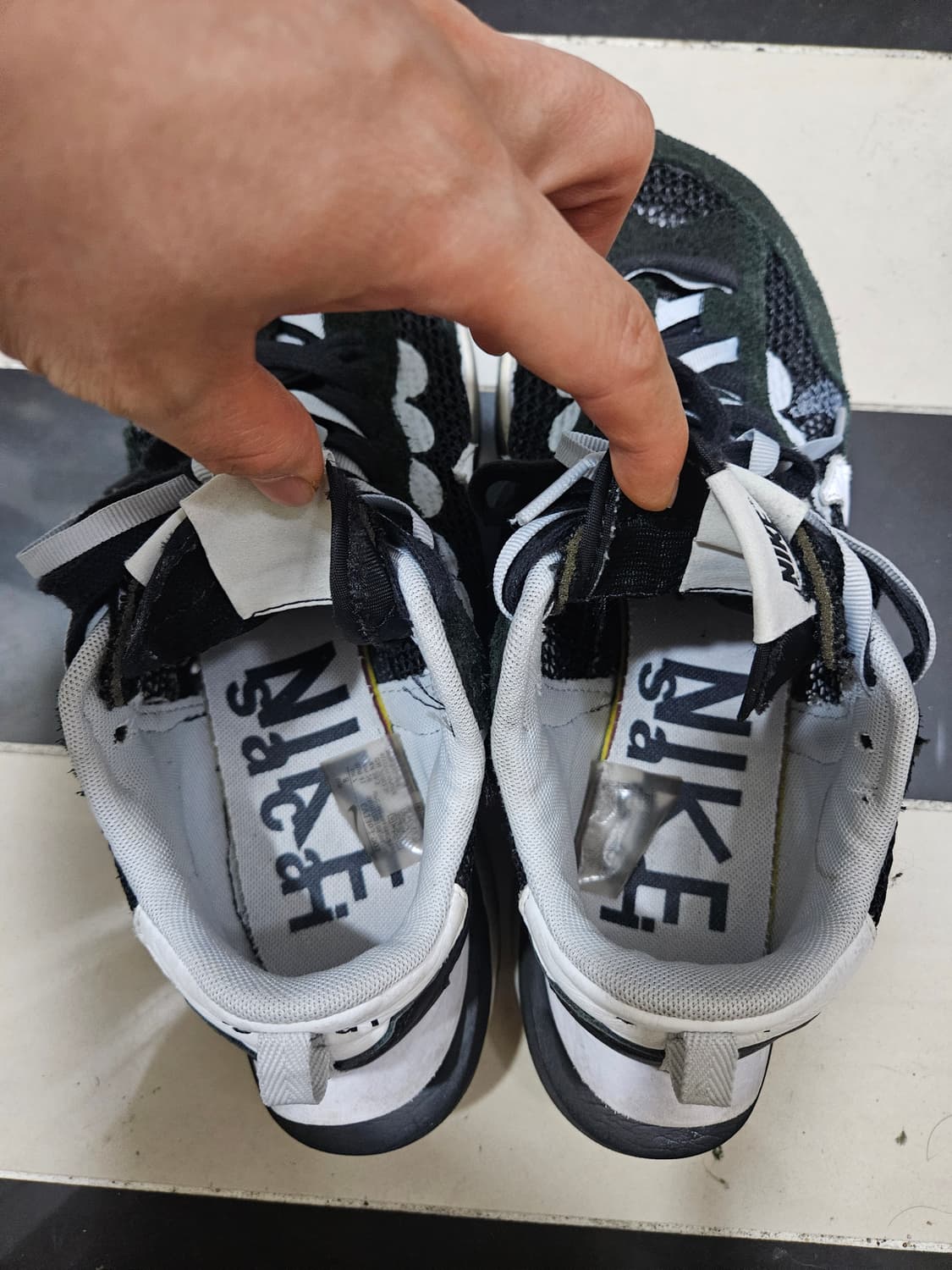 나이키 사카이 베이퍼와플 블랙 260 상품이미지4