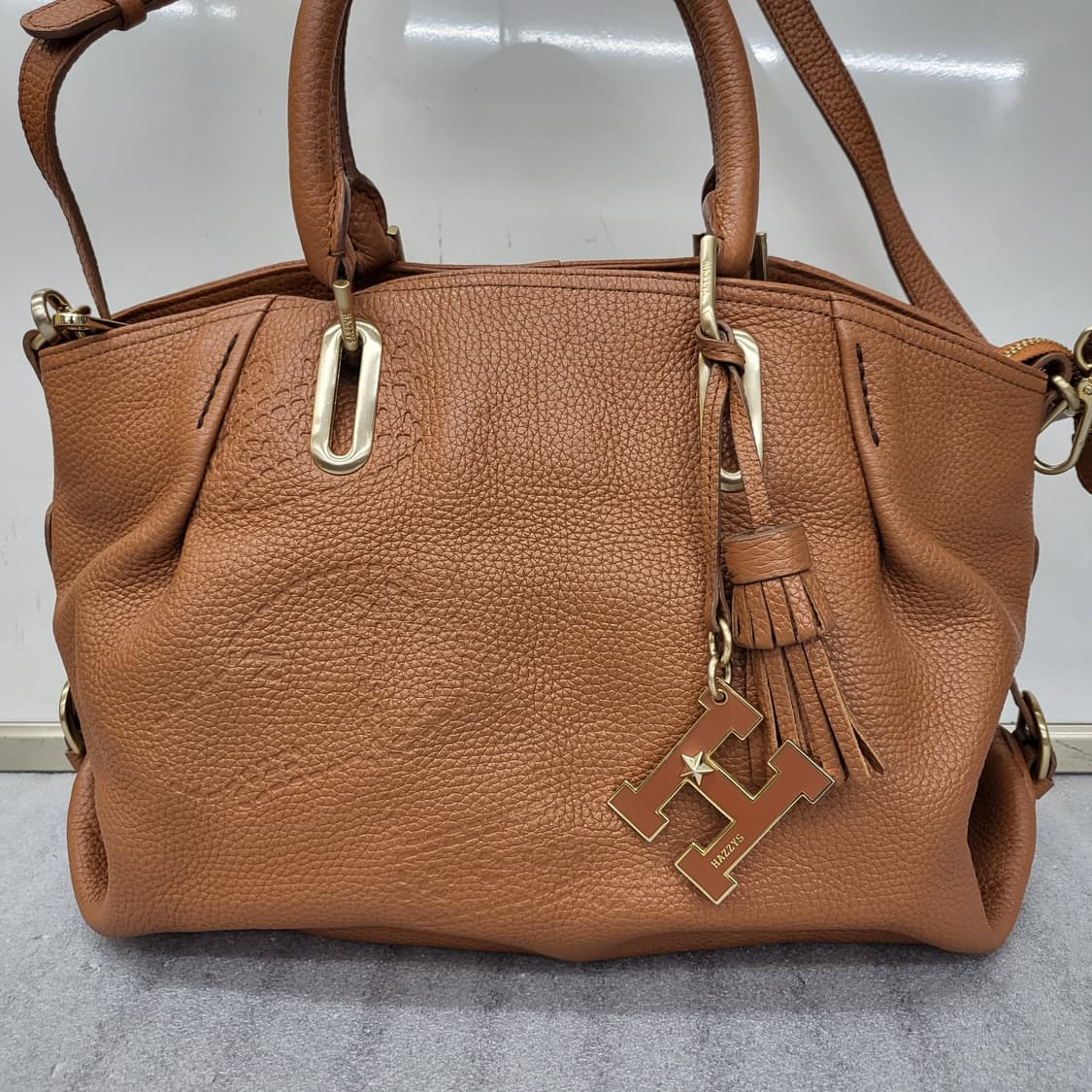 상태좋은 고급스러운 브라운 컬러의 헤지스 천연가죽 토트백 상품이미지2