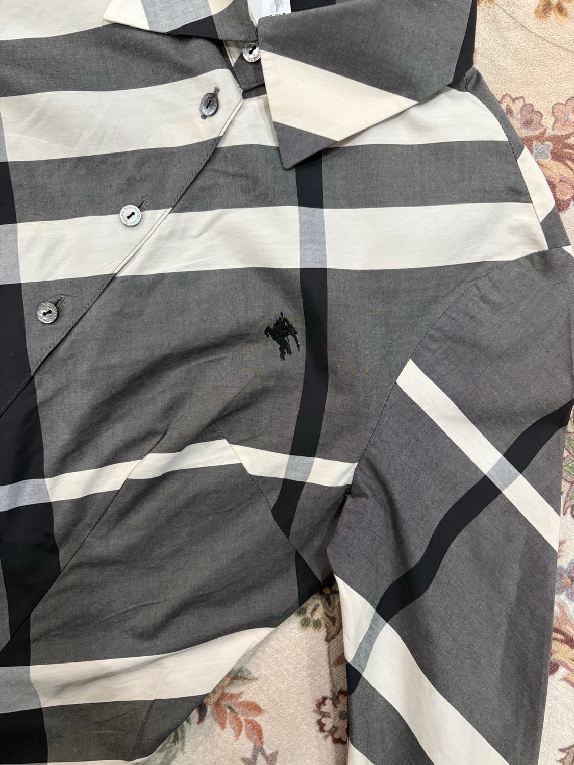 버버리 체크패턴 로고 7부셔츠 상품이미지4