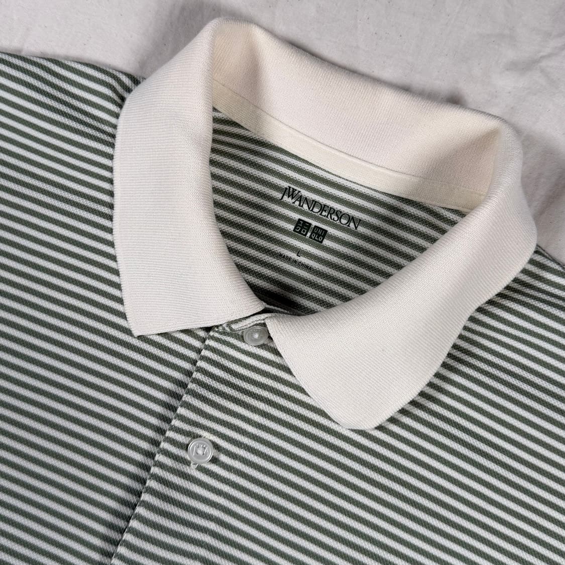 유니클로 jw앤더슨 반팔 티셔츠 카라티 상품이미지2