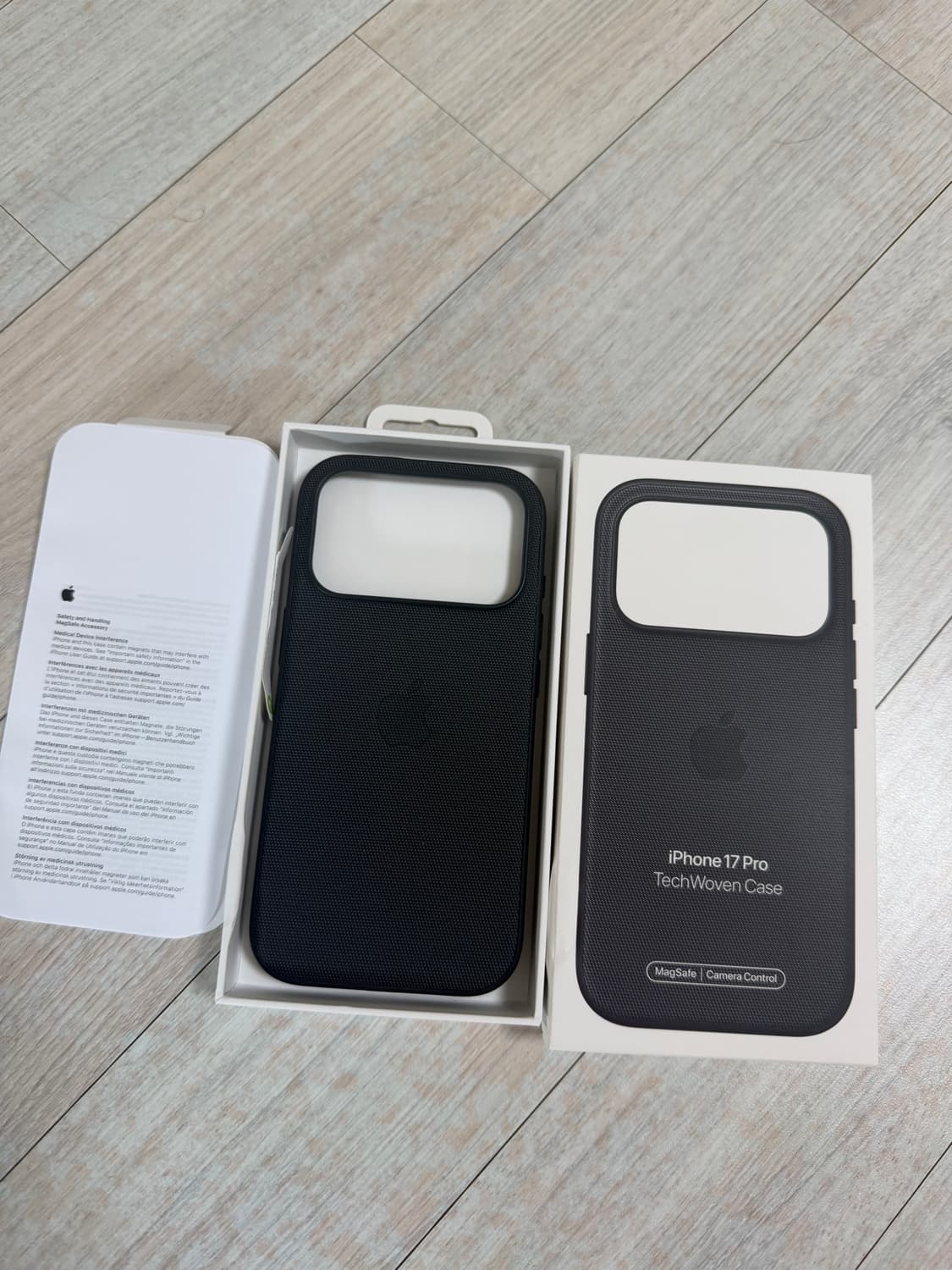 아이폰17프로 테크우븐 케이스 새사품 블랙 상품이미지1