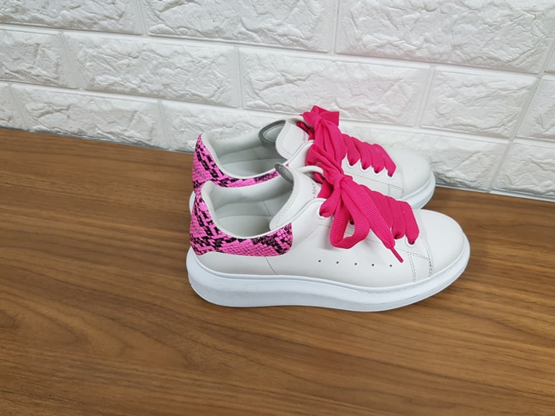 알렉산더맥퀸 오버솔 스니커즈 235 (36) 553770 상품이미지2