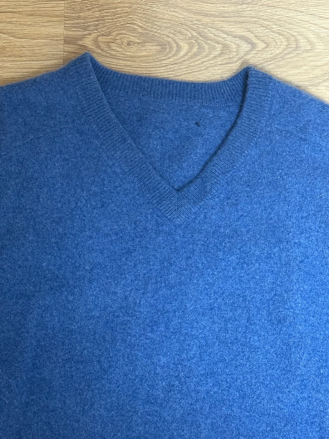 빈티지 캐시미어100 브이넥 니트 상품이미지2