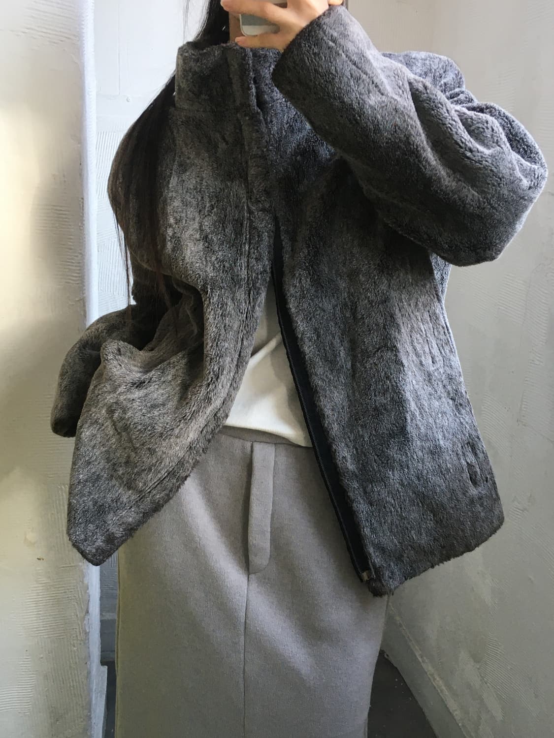 Emporio Armani 아르마니 그레이 퍼 자켓  상품이미지2