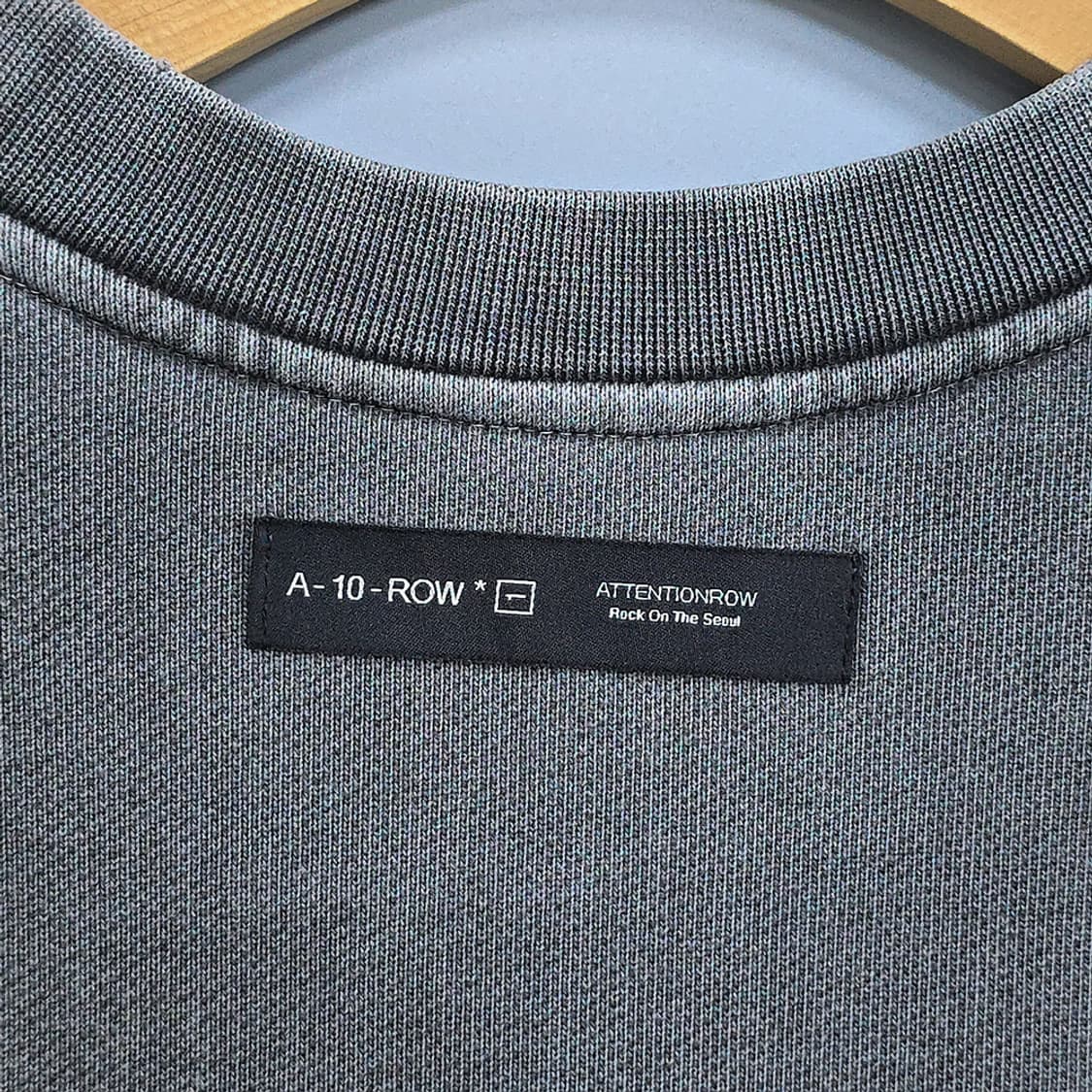 어텐션로우(ATTENTIONROW) 워싱 크루넥 맨투맨 프리 상품이미지5