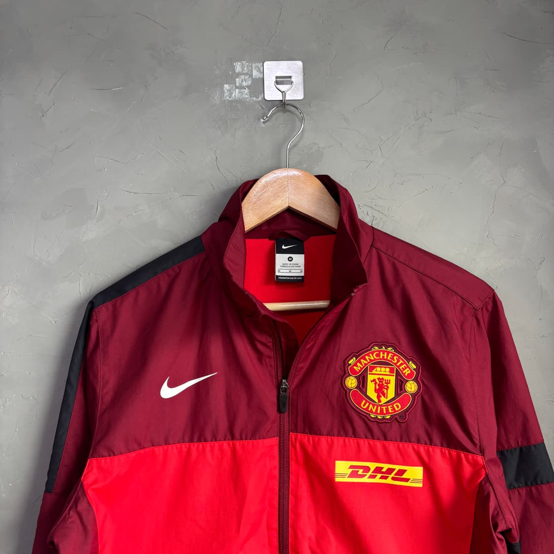 나이키 맨유 바람막이 버건디 레드 상품이미지2