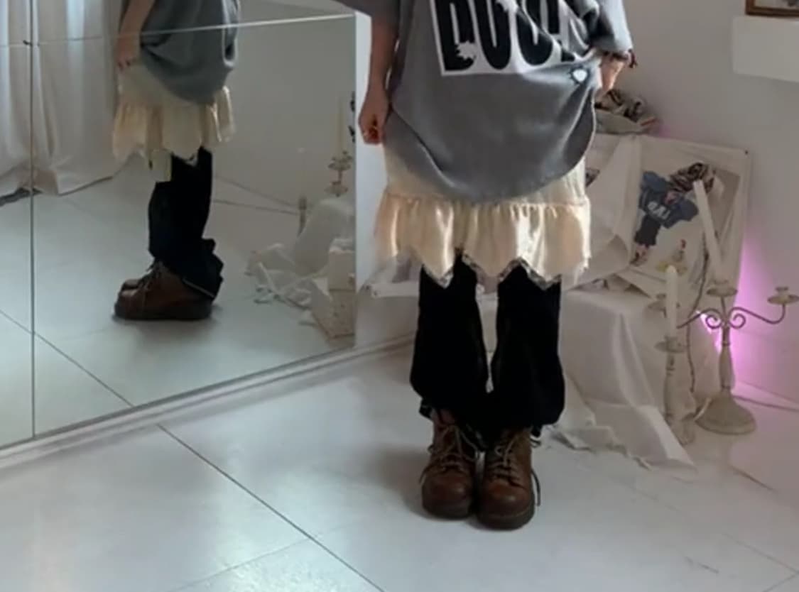 페어리 pointed satin midi skirt peach 상품이미지3