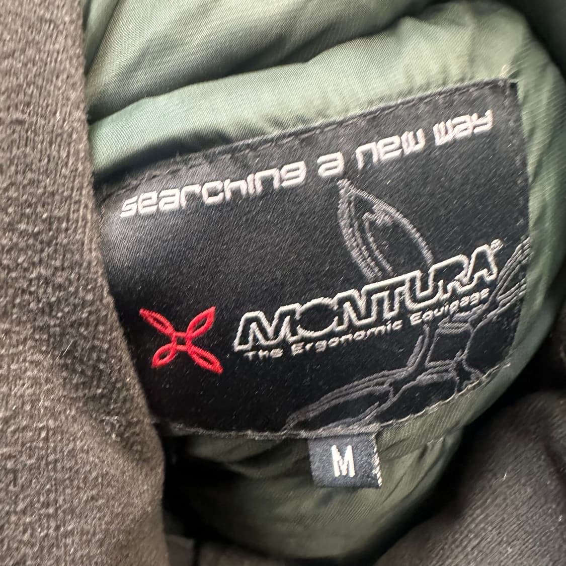 몬츄라 차콜블랙 숏다운푸퍼패딩 M 상품이미지3