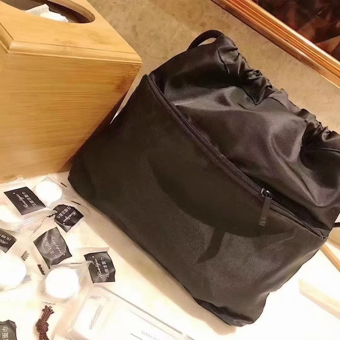 샤넬뷰티 복조리형 파우치 스트링 파우치 블랙 상품이미지6