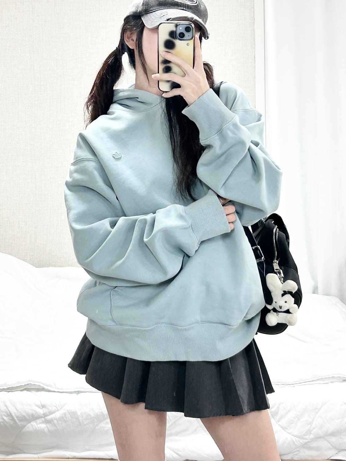 아디다스 패치로고 뮤트하늘 헤비스웻 후드 상품이미지4