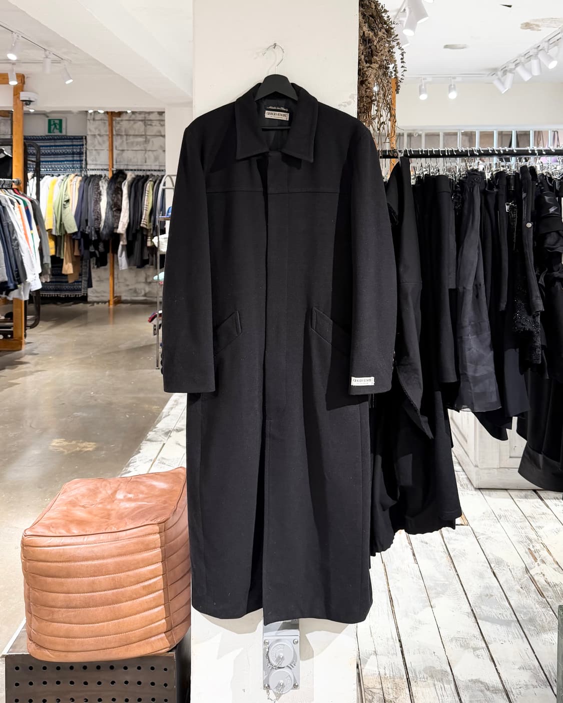 조르지오 아르마니 블랙 울 블랜드 롱 코트 상품이미지1