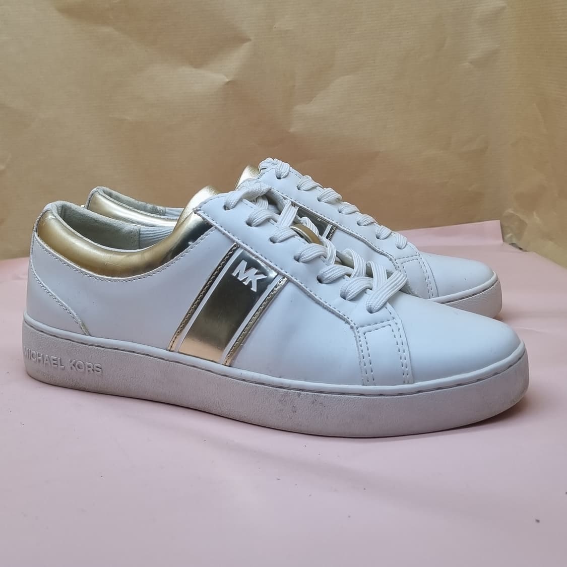 마이클코어스 로고 여성 스니커즈 240 상품이미지1