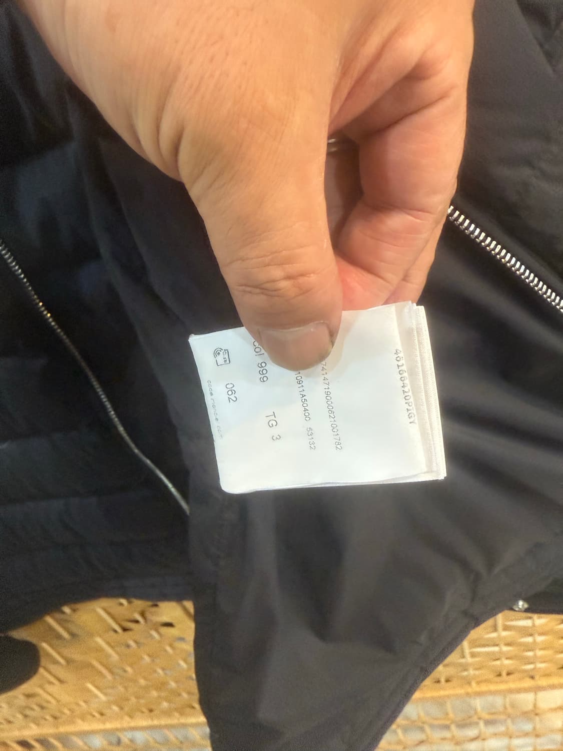 3/100 정품 몽클레어 CYR 경량패딩 팝니다 상품이미지8