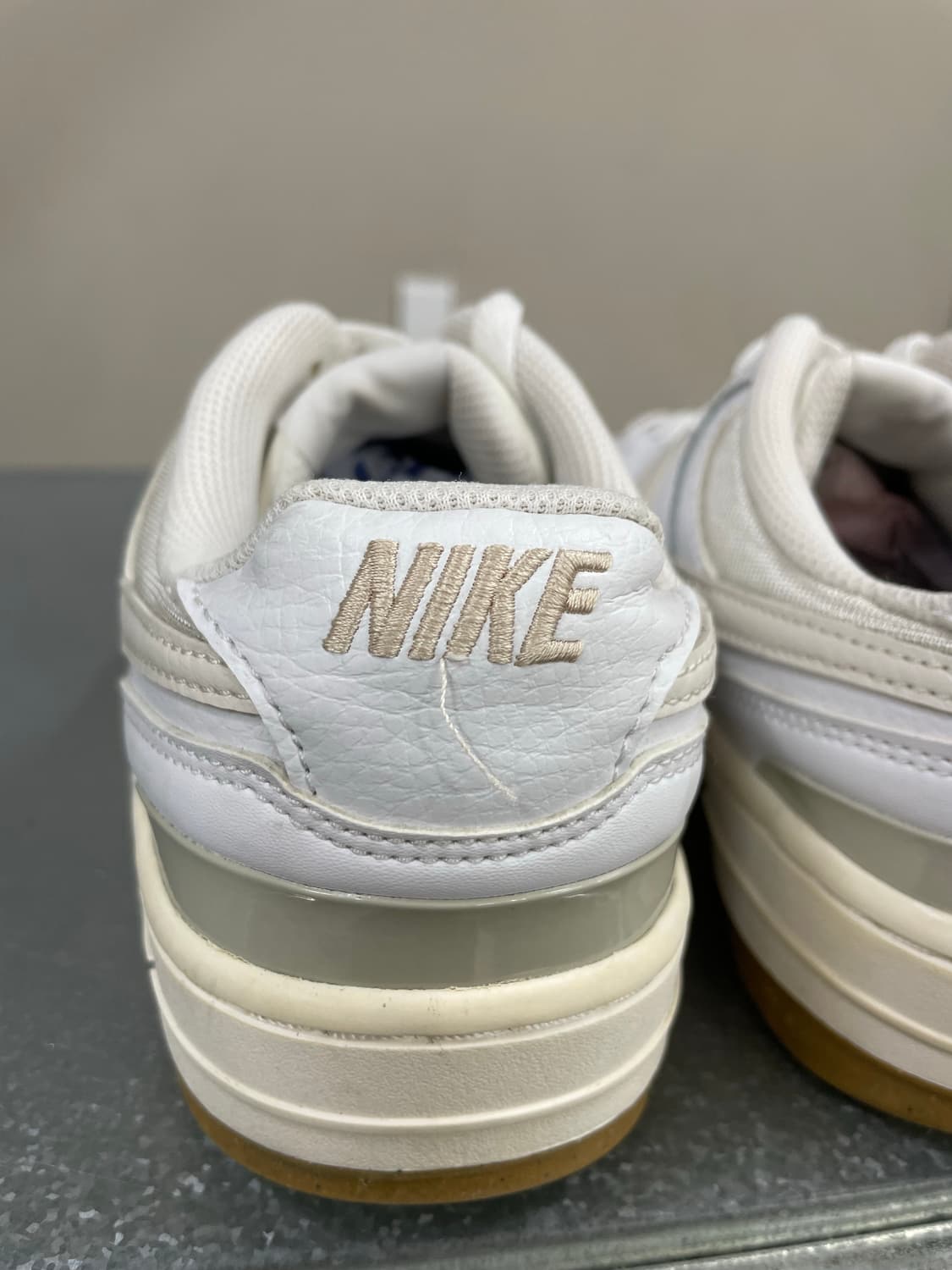 나이키 감마 포스 화이트 라이트 본 255 상품이미지9