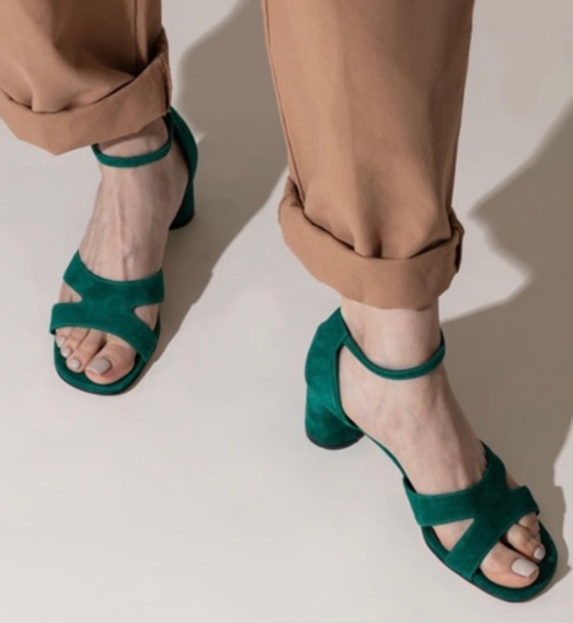 새) 쇼쉬르라팡 아엘로 샌들 (235) 상품이미지1