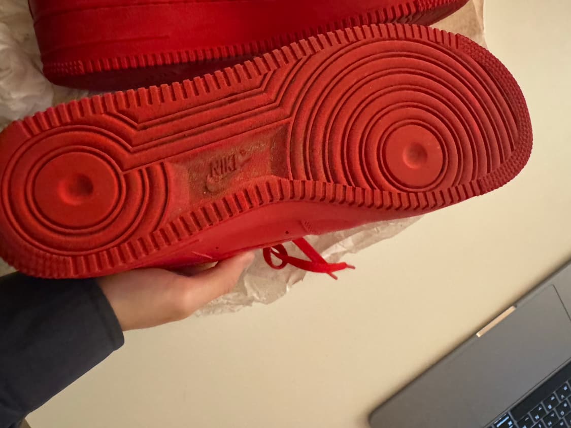 나이키 에어포스 1 '07 LV8 로우 트리플 레드 280 상품이미지6