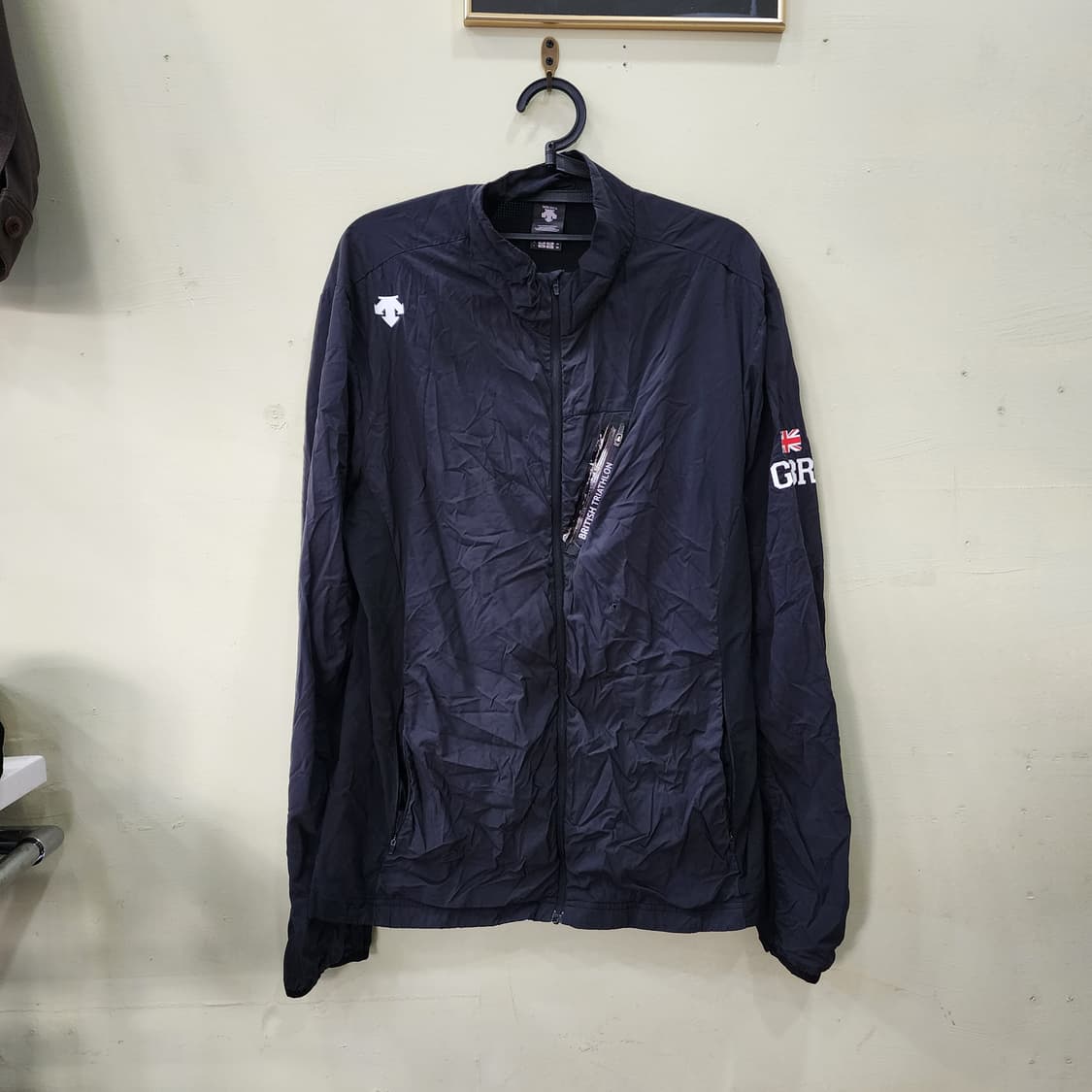 [M] 데상트 경량 윈드브레이커 점퍼 (네이비) 상품이미지1