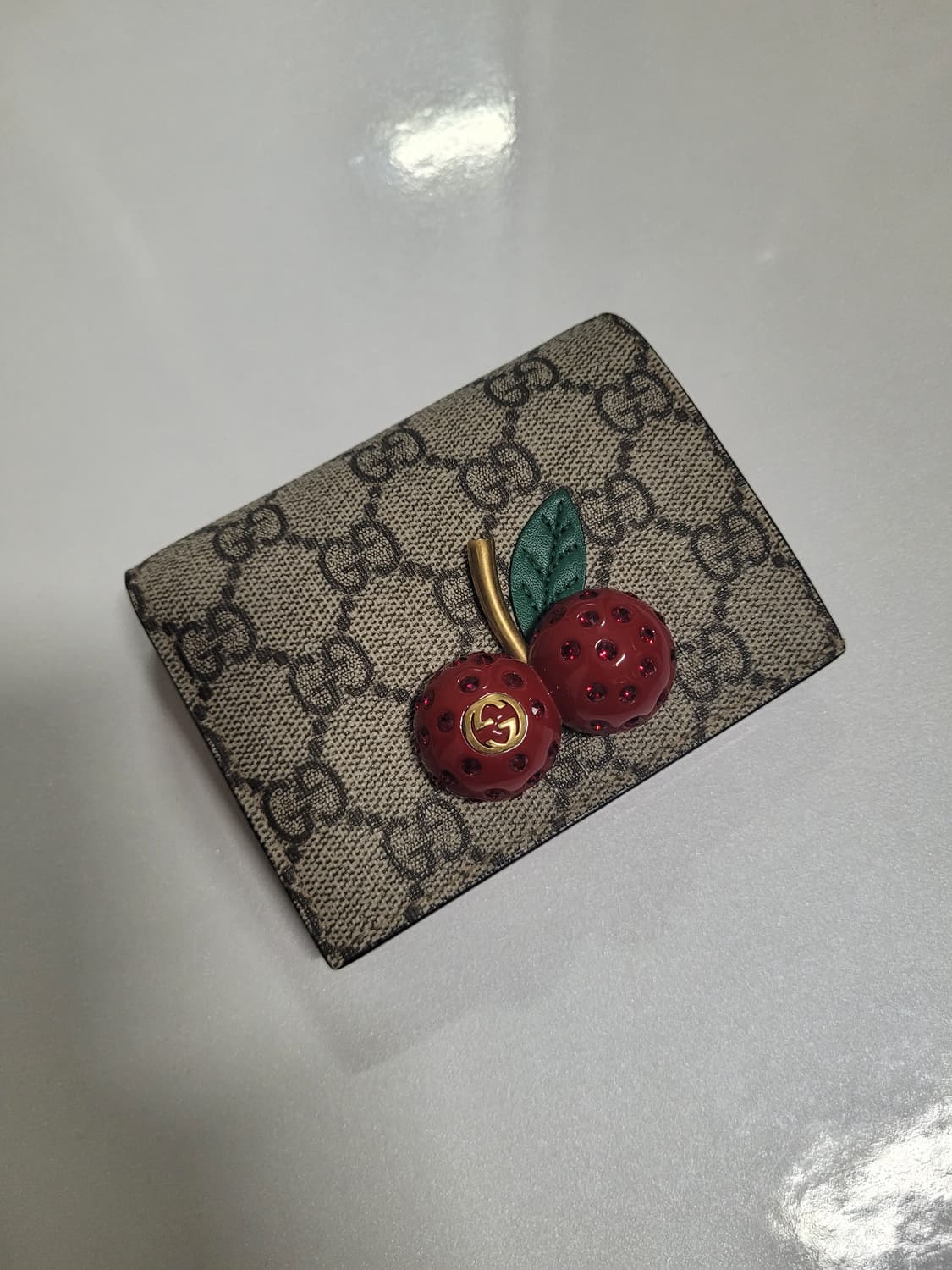 구찌 수프림 체리 중지갑 상품이미지1