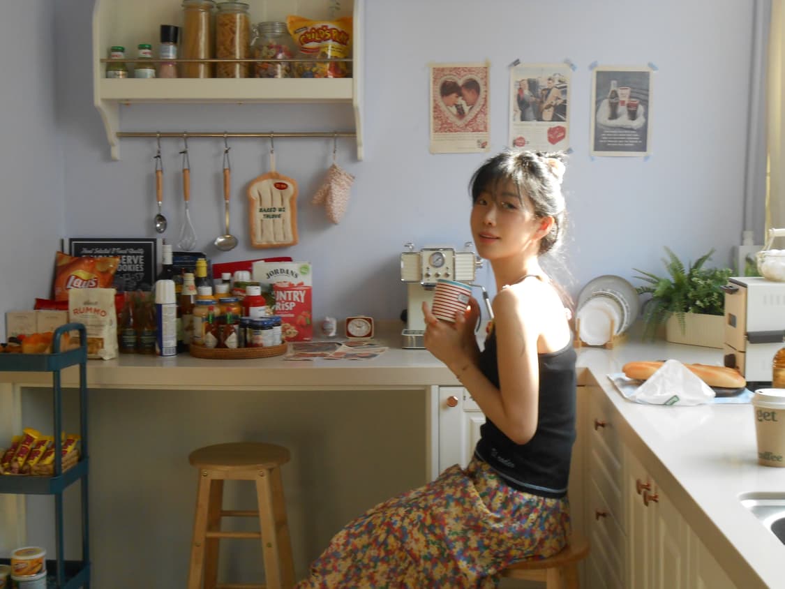 블랙 꽃방울 뜨개 끈나시 상품이미지4