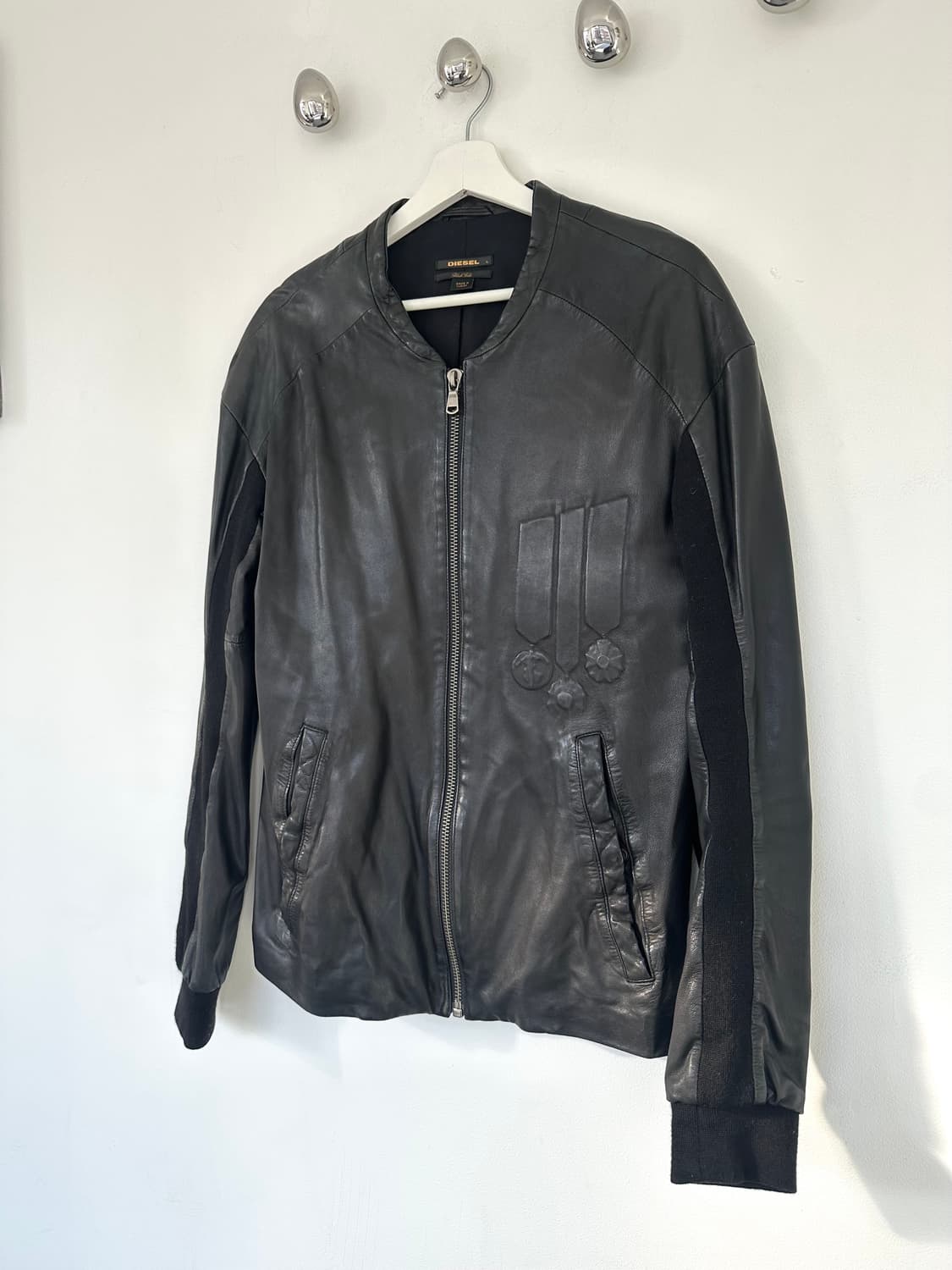 디젤 블랙골드 메달 엠보싱 램스킨 레더 자켓 상품이미지1