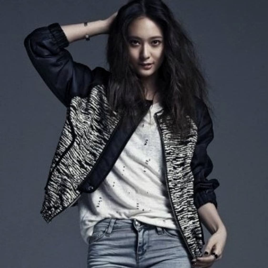 이로 IRO 레더 슬리브 니트 봄버 자켓 상품이미지2