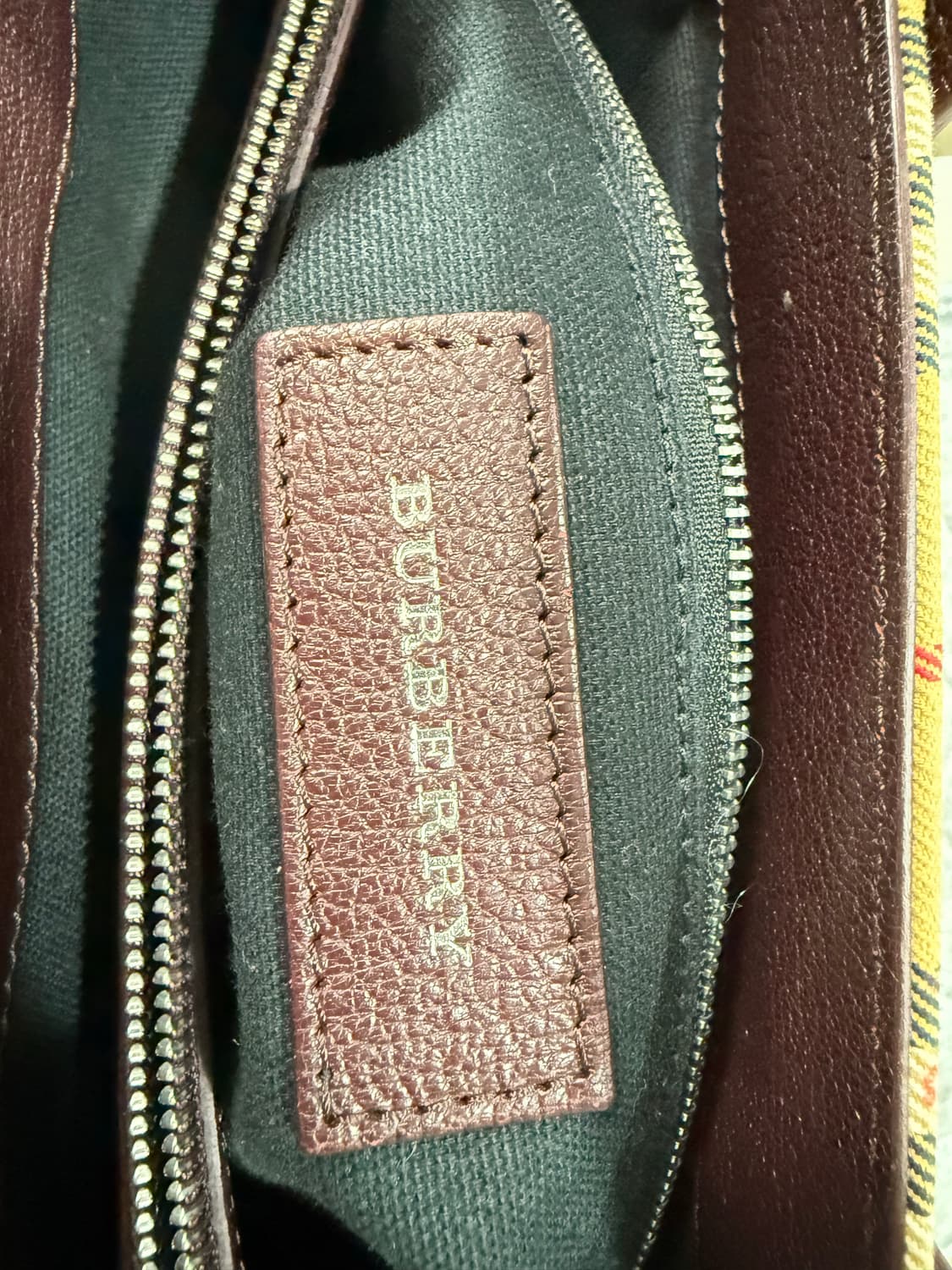 버버리 미디엄 빈티지 체크 배너 토트백 상품이미지5