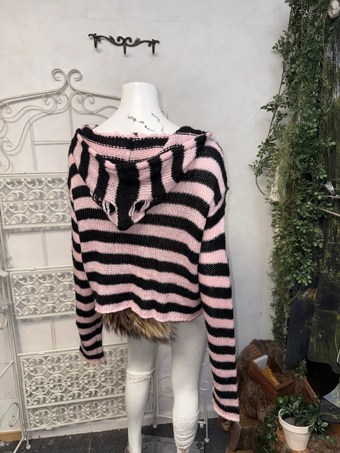 Black pink stripe grunge damage 후드집업 상품이미지5