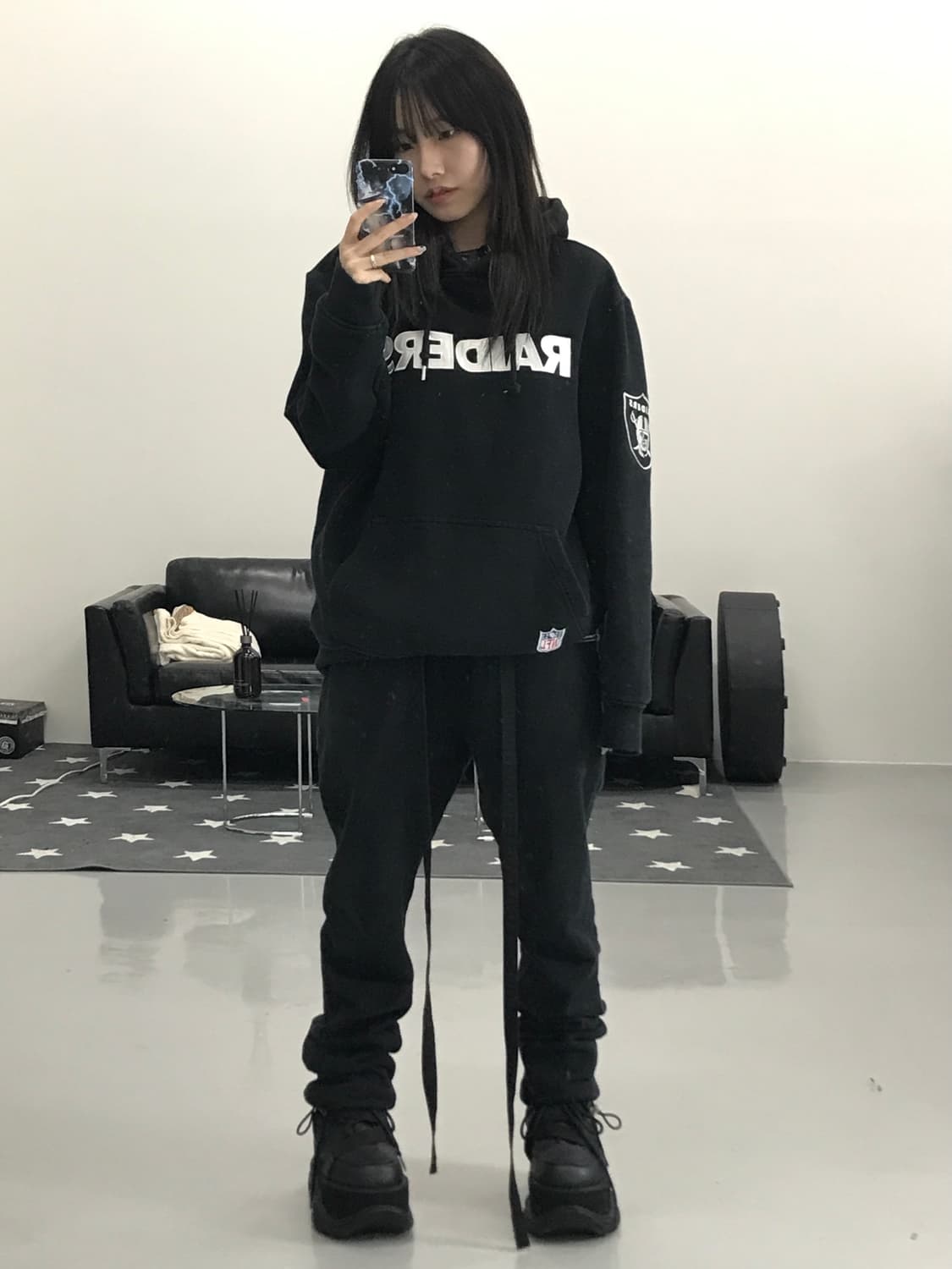 뉴에라 로고 블랙 후드 상품이미지1