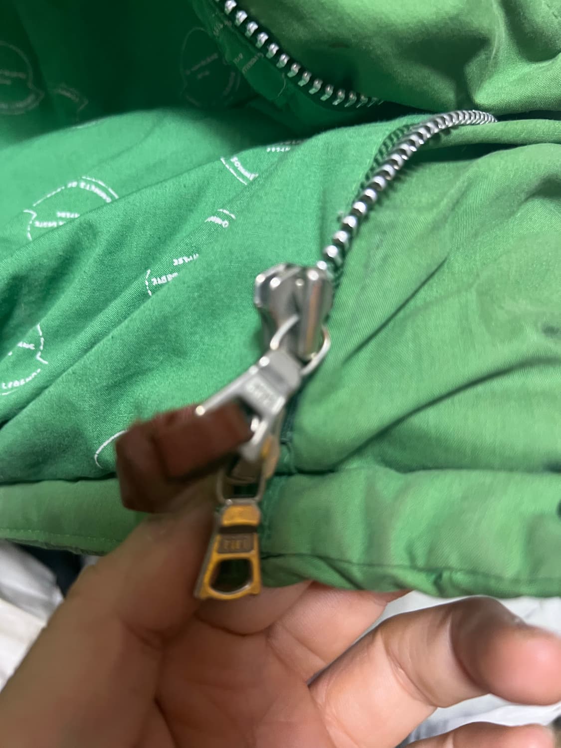 몽클레어 비즈빔 다운 푸퍼 사이즈3 상품이미지4