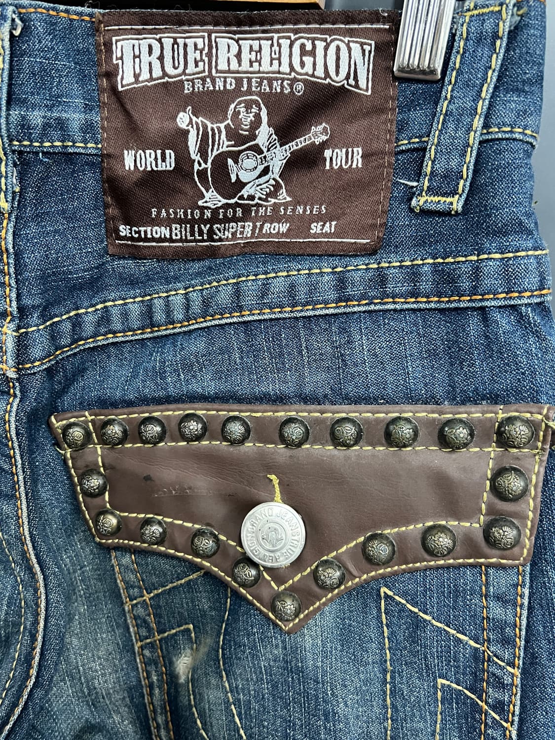 True Religion 트루릴리전 스터드 부츠컷 나팔핏 데님 팬츠 상품이미지4