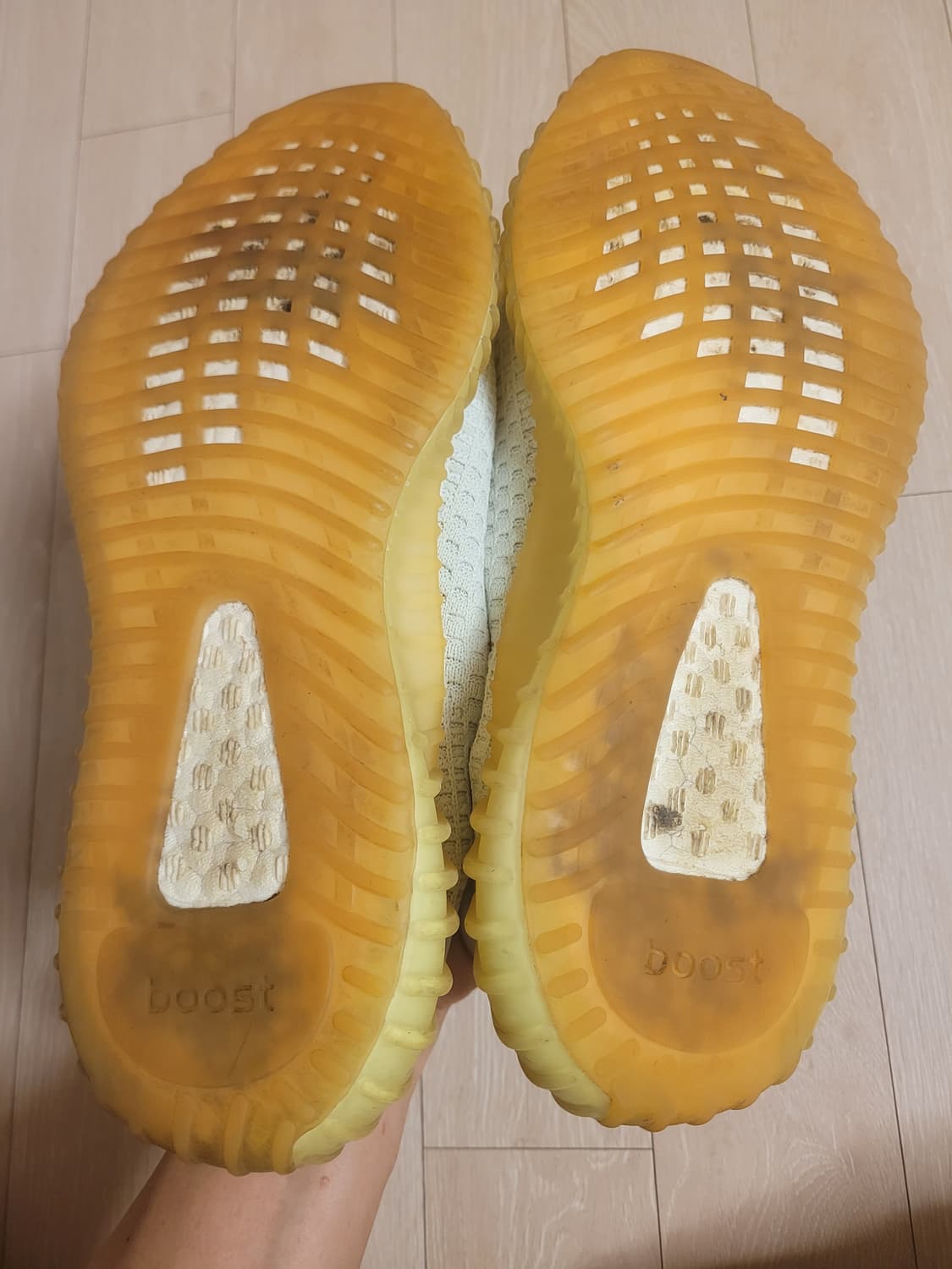 아디다스 이지 부스트 350 V2 하이퍼스페이스 260 상품이미지4