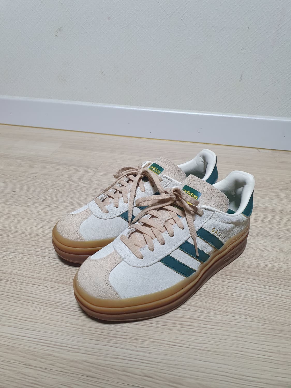 아디다스 가젤 볼드 스니커즈 245 상품이미지4