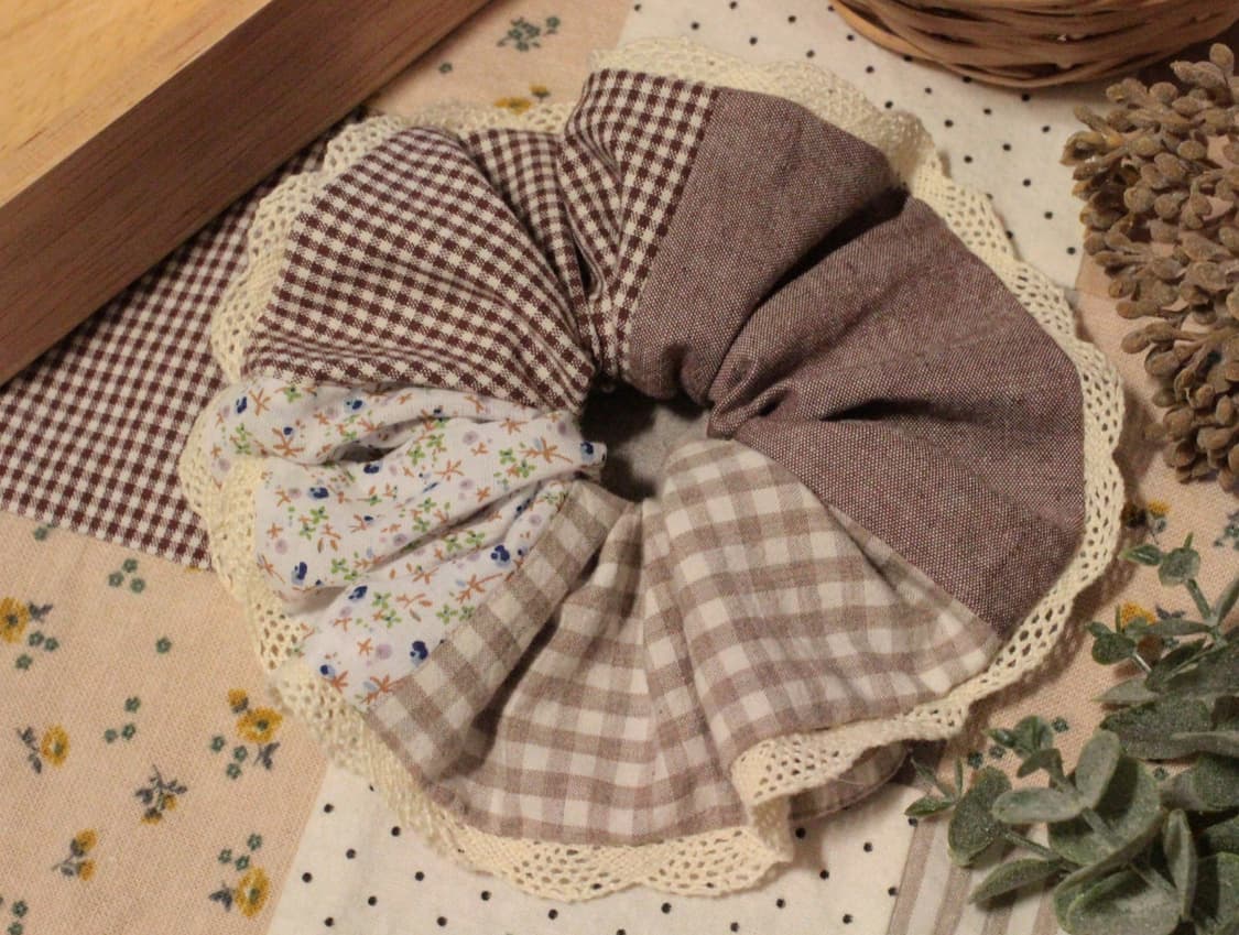 핸드메이드 패치워크 레이스 스크런치 상품이미지1