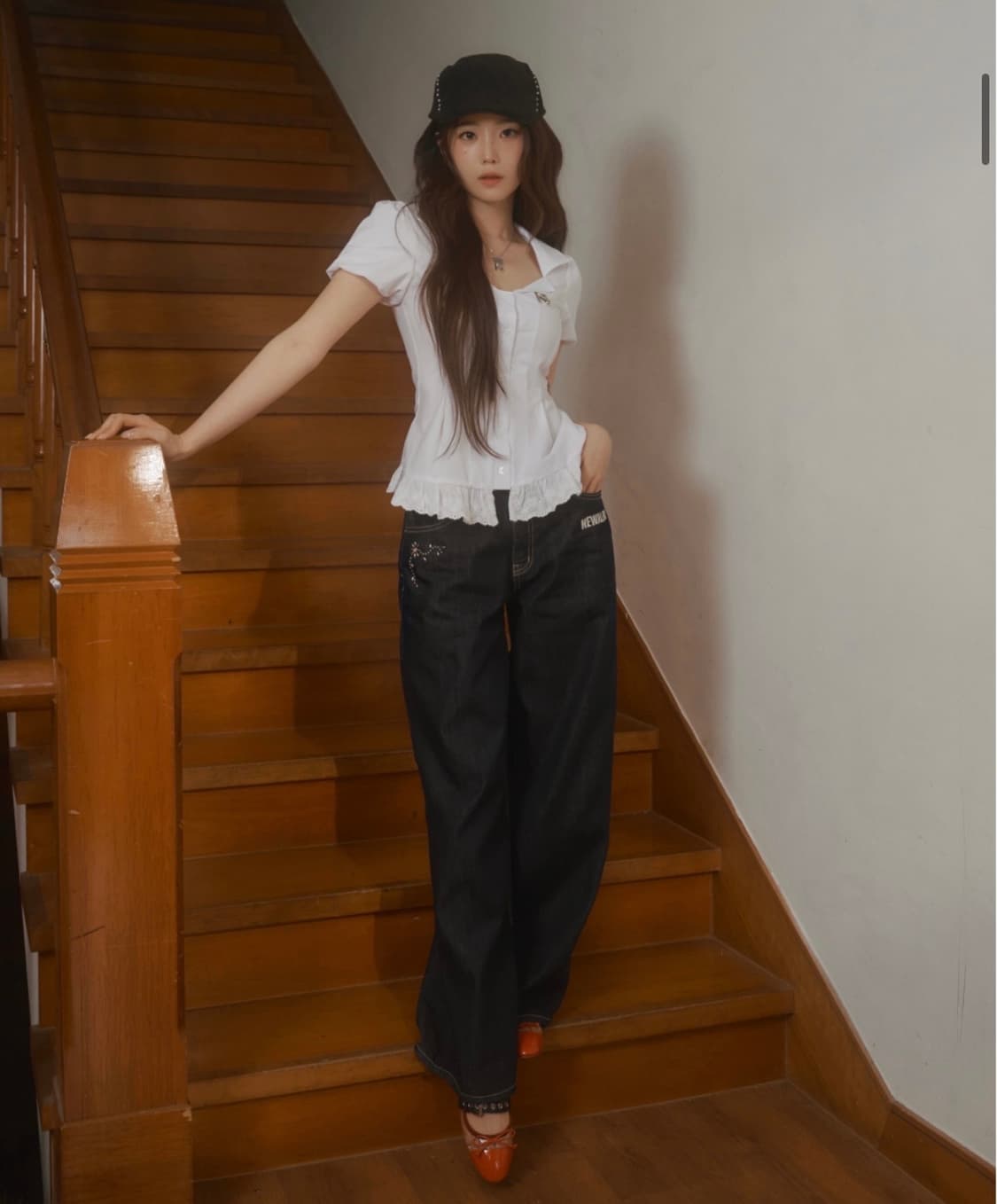 [유일매물] 코코 플라워 와이드 핏 로우 데님 상품이미지1