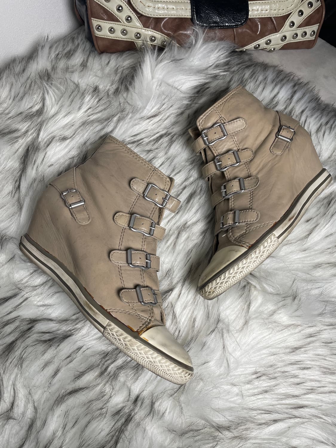 Ash 베이지 텔마 힐 상품이미지2