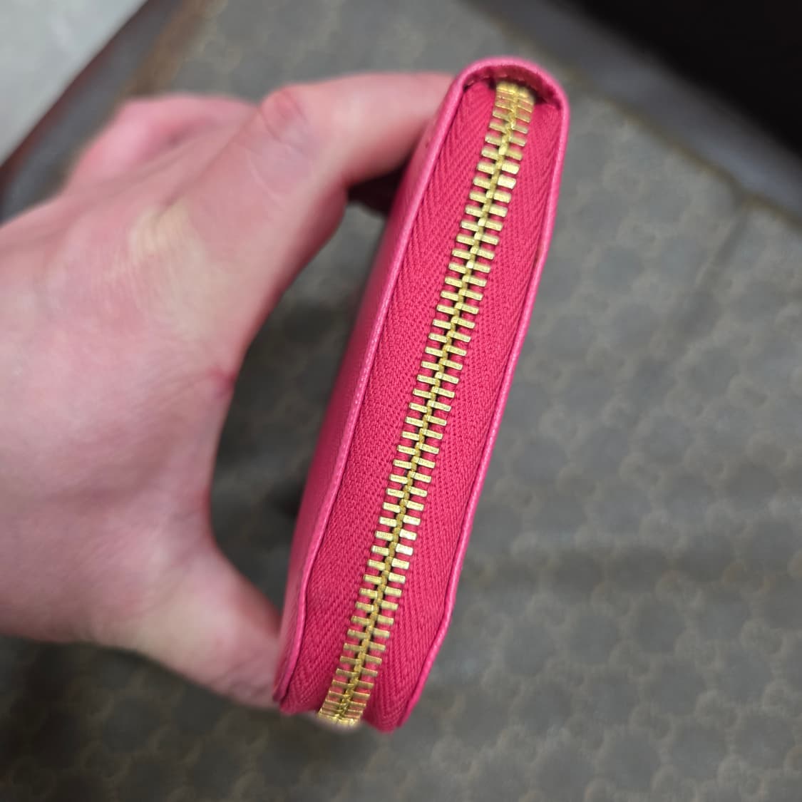 프라다 삼각로고 장지갑 상품이미지5