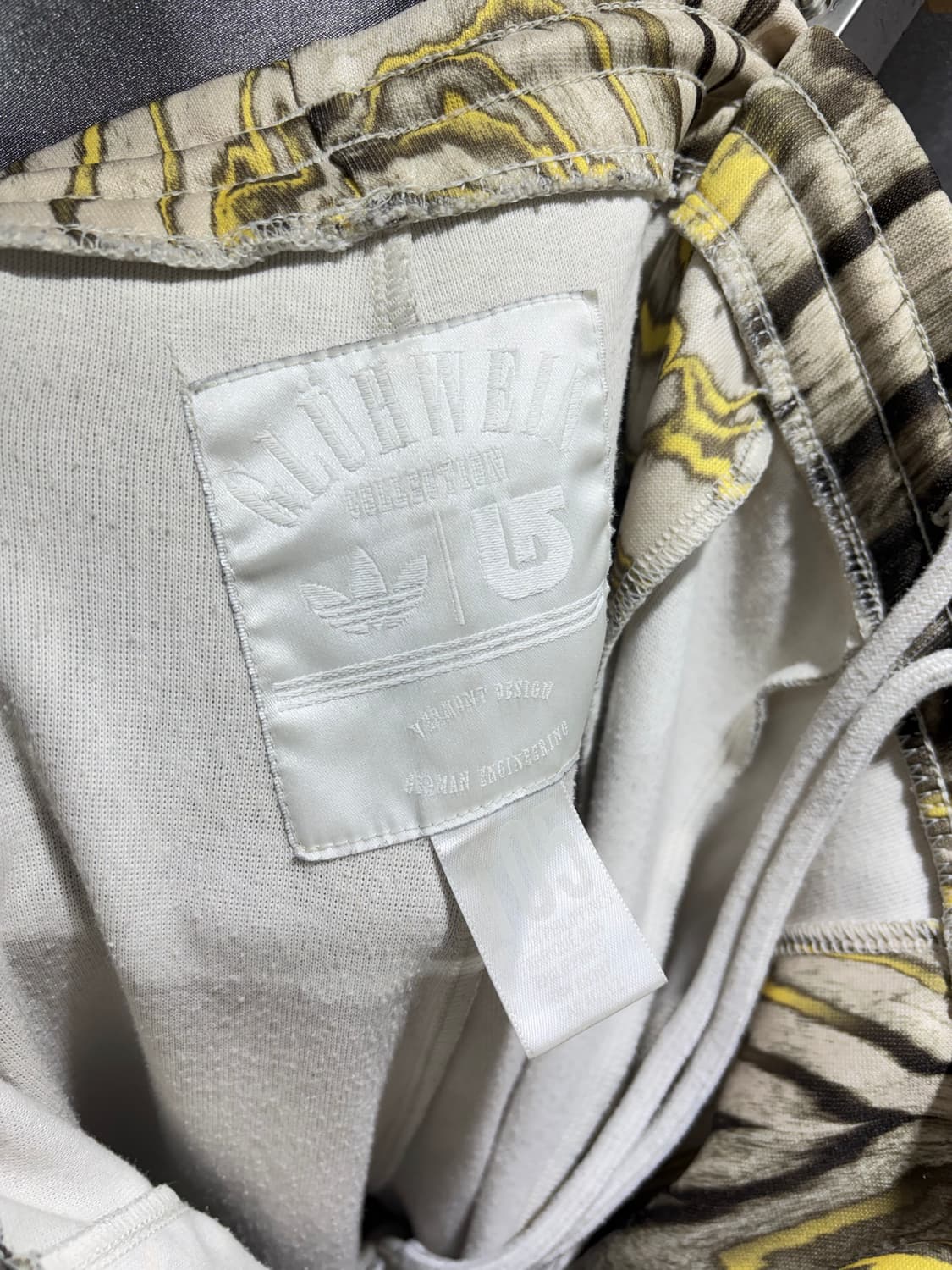 XL 아디다스 x GLUHWEIN 아트패턴 트랙팬츠 상품이미지5