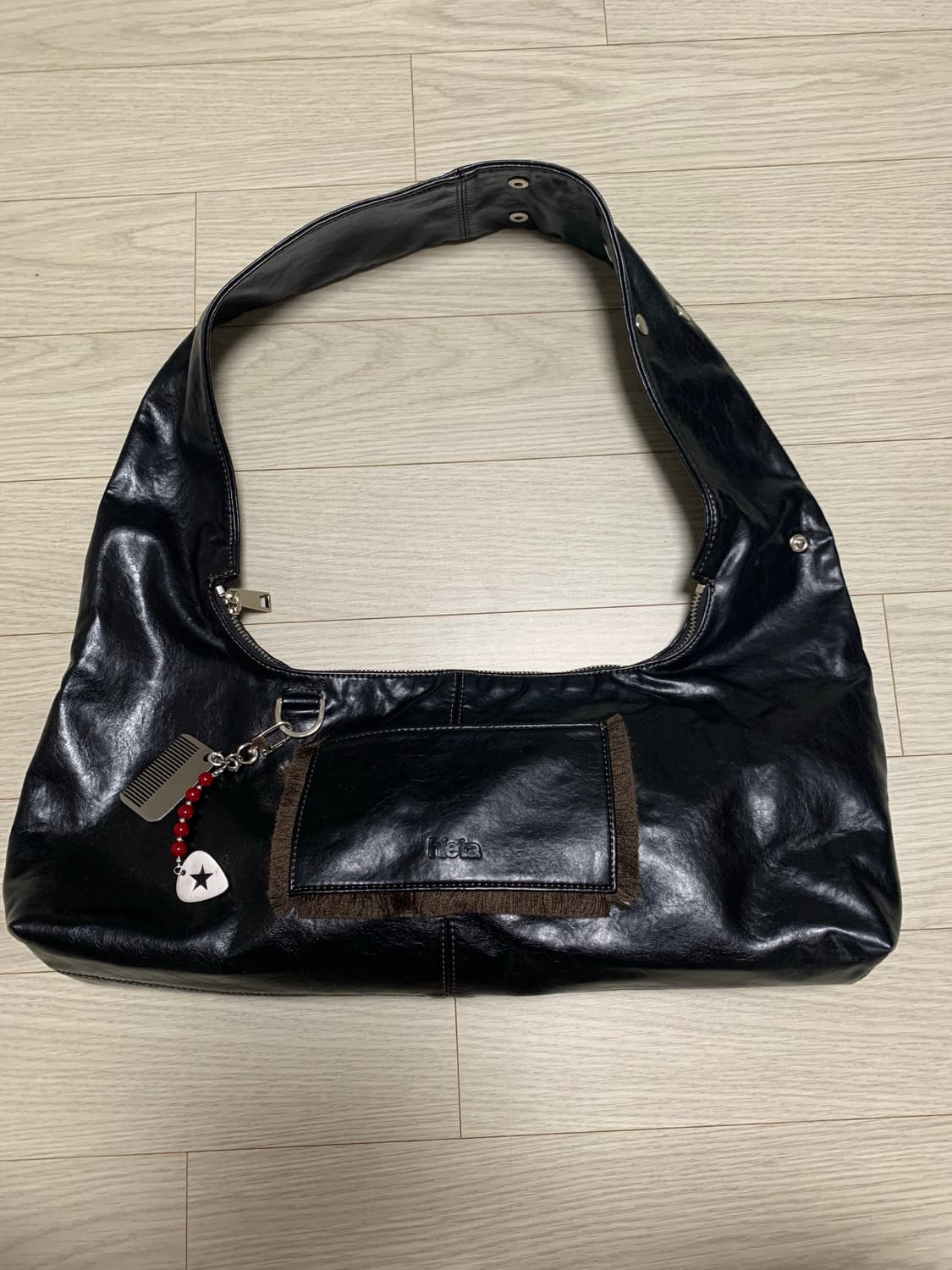 히에타 티나백 블랙 키링포함 상품이미지2