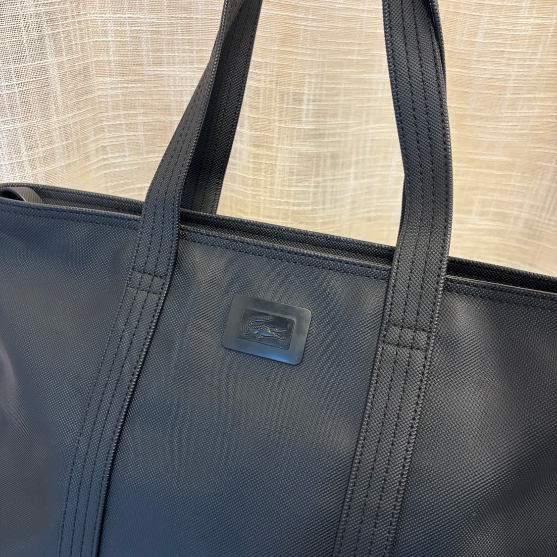 정품 라코스테 PVC 블랙 토트백     상품이미지3