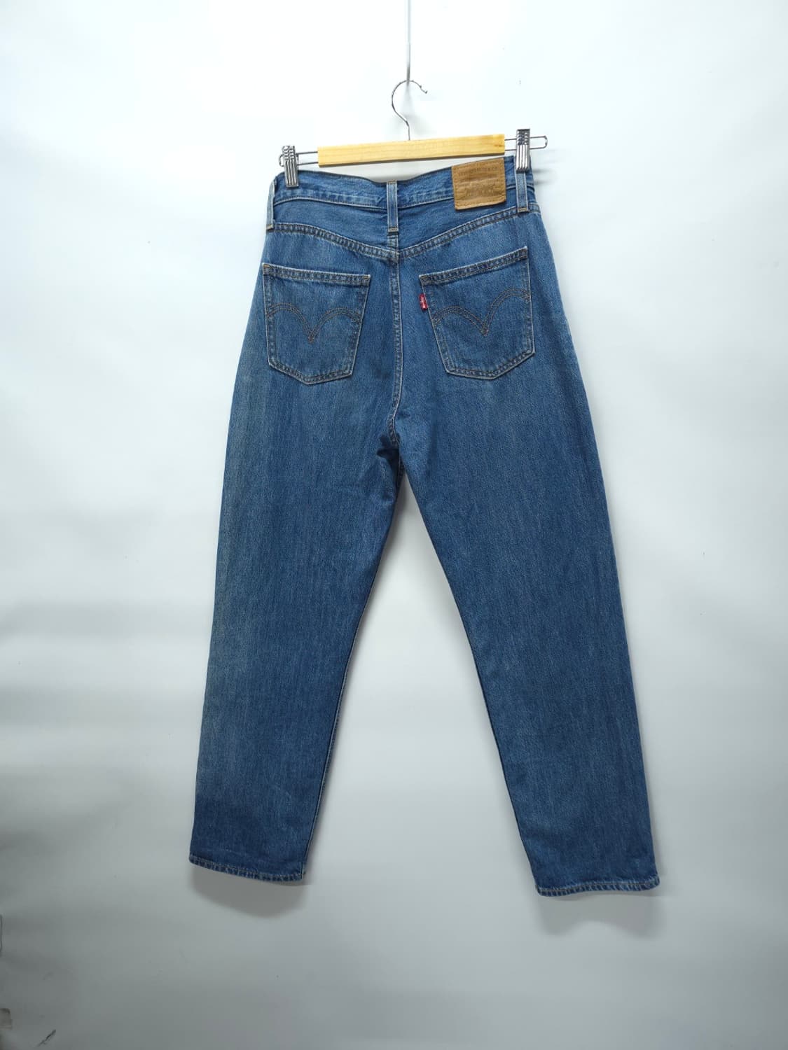 [리바이스] 프리미엄 여성 중청 데님 팬츠 (26~27) 상품이미지4