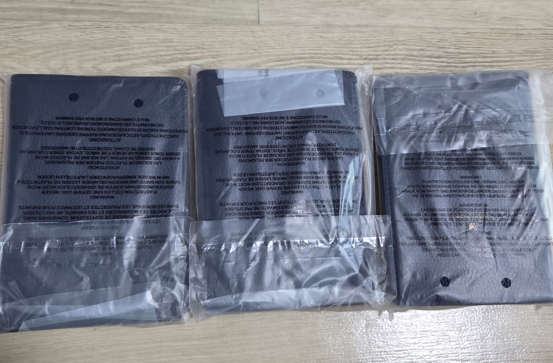 새제품3개 일괄)스와로브스키 여권지갑 정품 상품이미지3