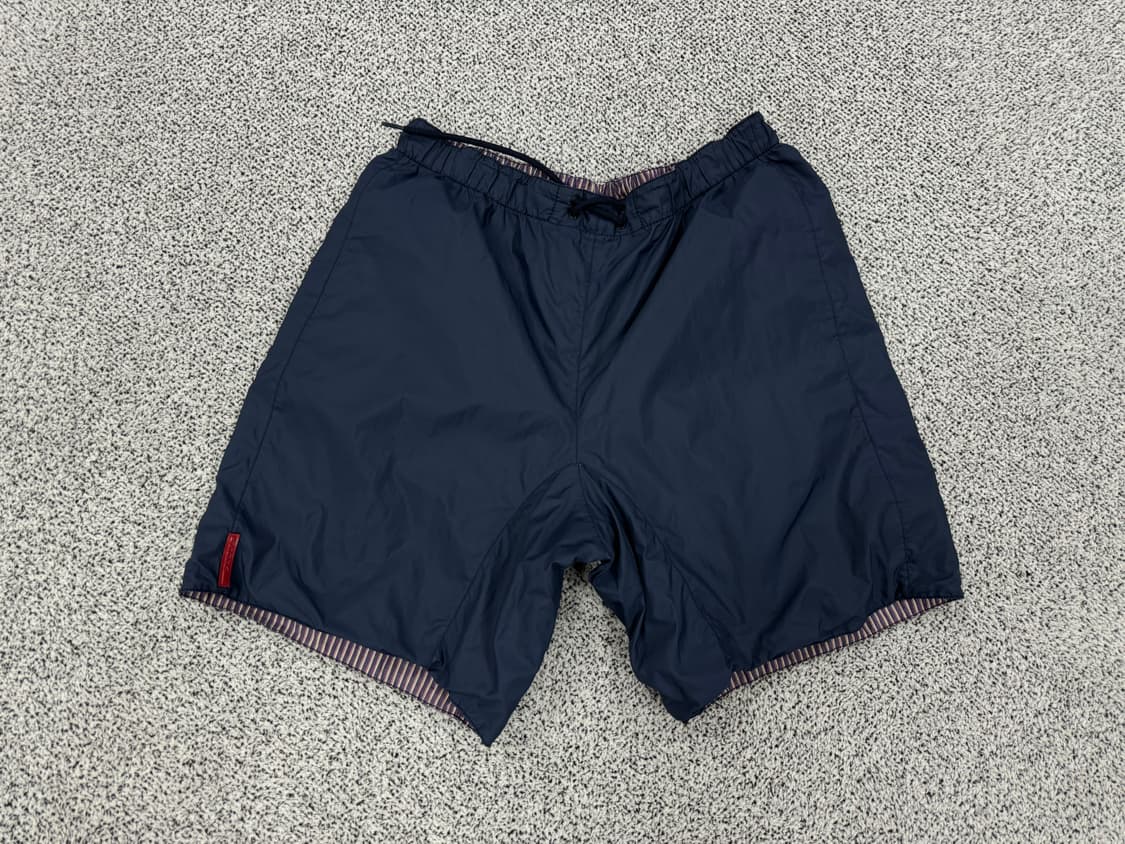 프라다 레드로고 리버시블 반바지 상품이미지1