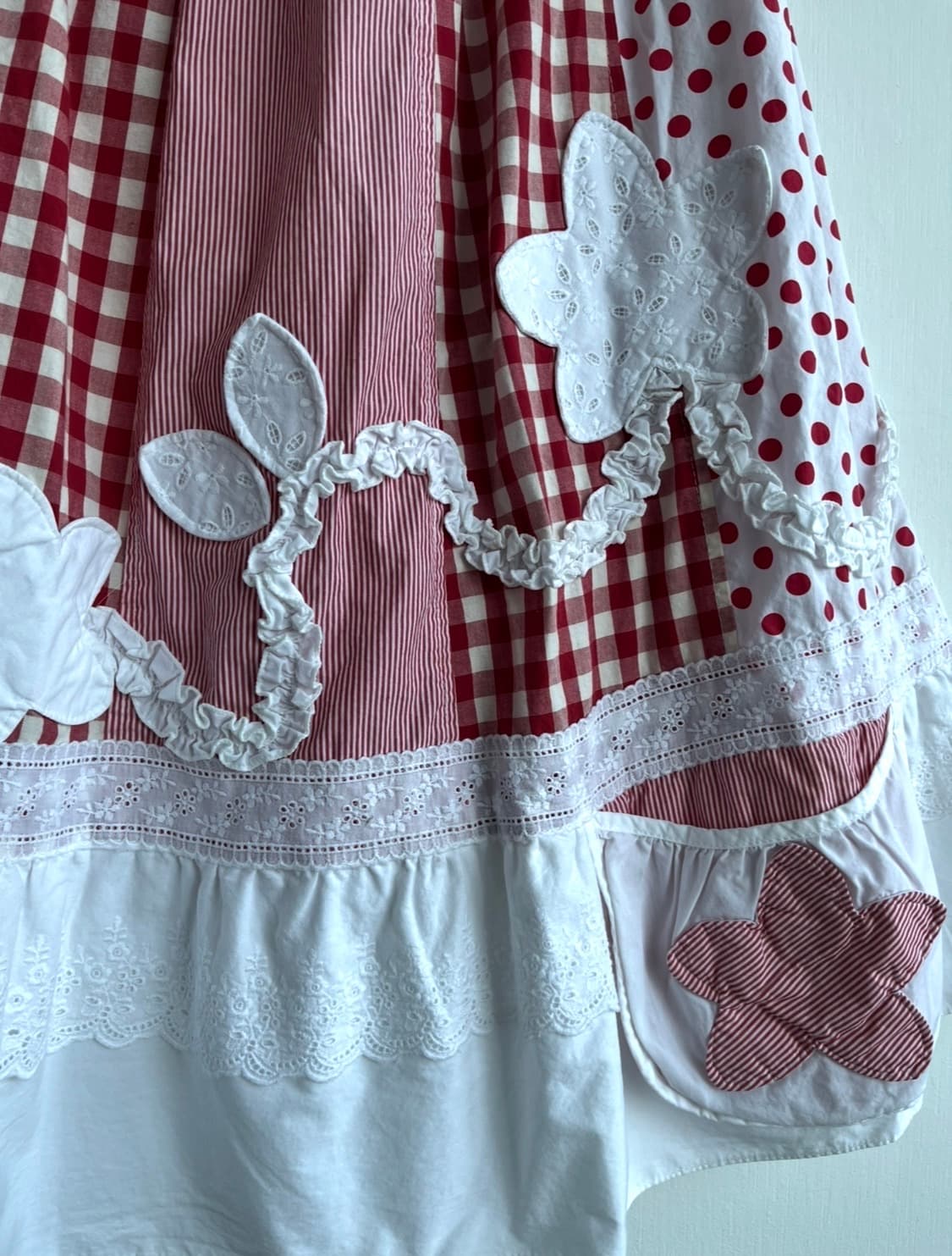 R.2 레드 자수 롱 스커트 상품이미지3