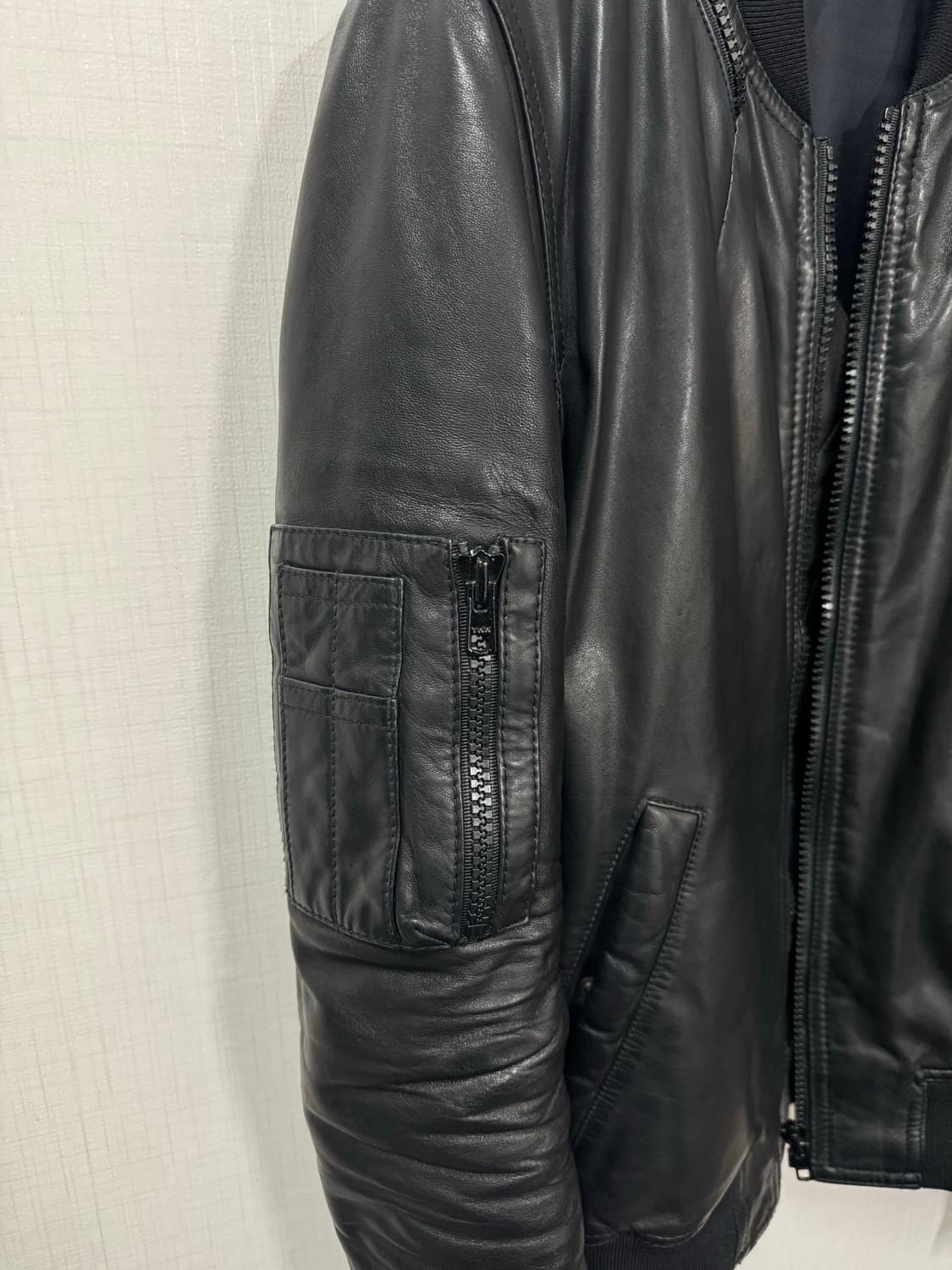 지방시 11fw 램스킨 봄버 by 리카르도 티시 상품이미지5